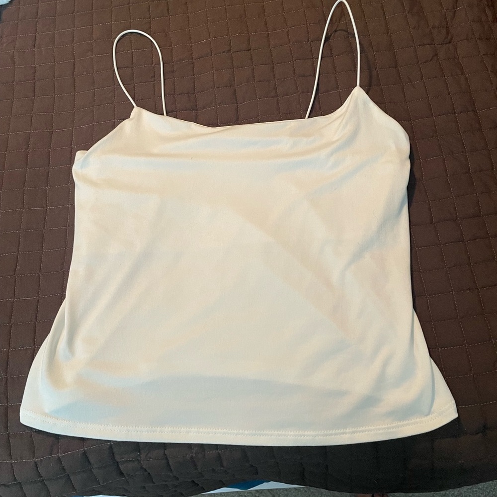 White crop size medium